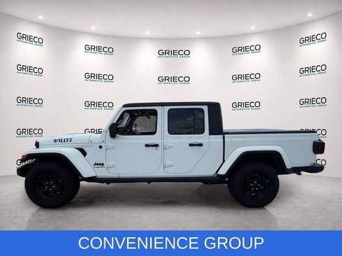 Used 2022 Jeep Gladiator Sport AWD/4WD image 4