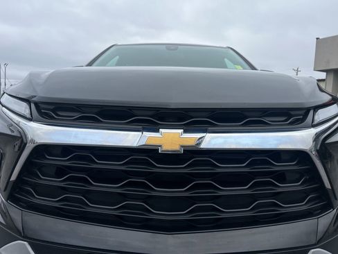 Used 2025 Chevrolet Blazer LT FWD image 36