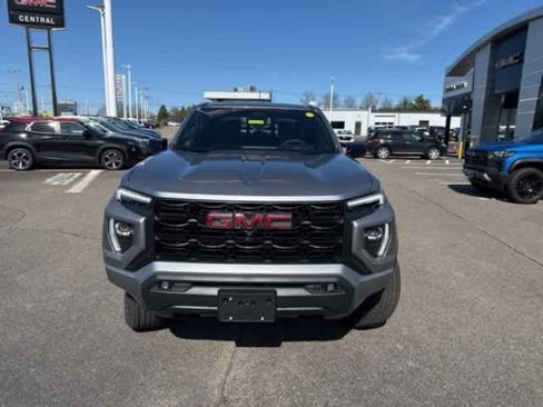 New 2025 GMC Canyon Elevation w/ Convenience Package image 3