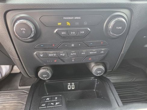 Used 2019 Ford Ranger Lariat w/ Equipment Group 501A Mid image 9