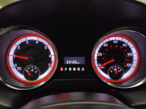 Used 2020 Dodge Grand Caravan SE FWD image 23