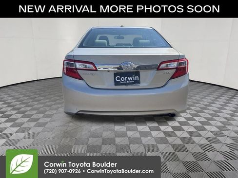 Used 2013 Toyota Camry XLE w/ Leather Pkg FWD image 6