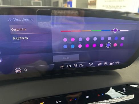 Used 2025 Buick Enclave Avenir w/ Super Cruise Package AWD/4WD image 30
