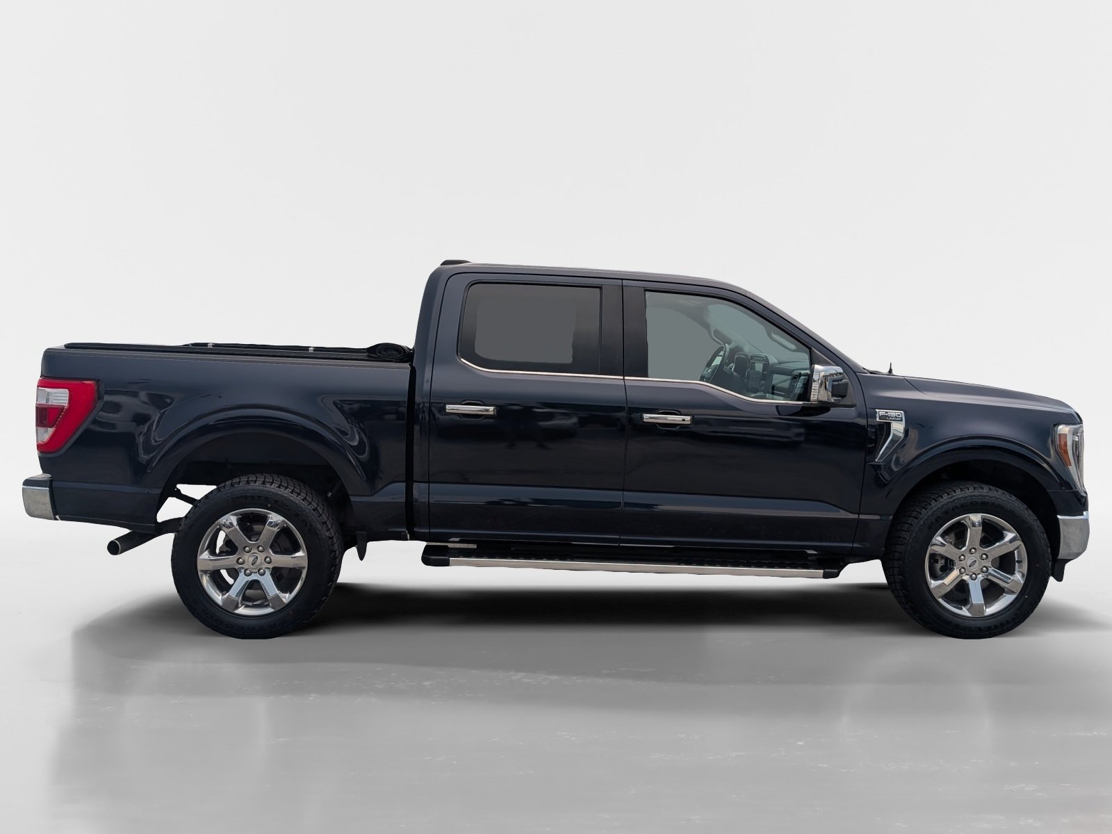 Used 2023 Ford F150 Lariat w/ Equipment Group 502A High AWD/4WD image 3