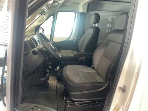 Used 2024 RAM ProMaster 2500 image 24