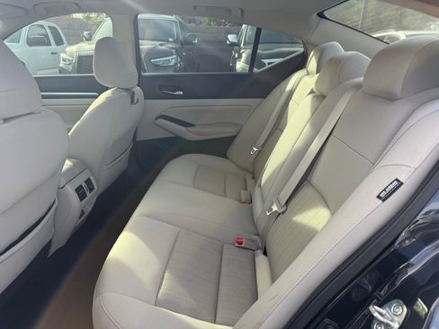 Certified 2019 Nissan Altima 2.5 SV image 10