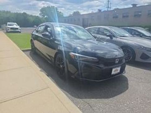 Used 2023 Honda Civic Sport image 4