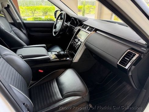 Used 2017 Land Rover Discovery HSE AWD/4WD image 48