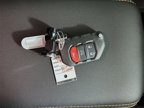 New 2025 Jeep Wrangler Sahara w/ Technology Group image 20