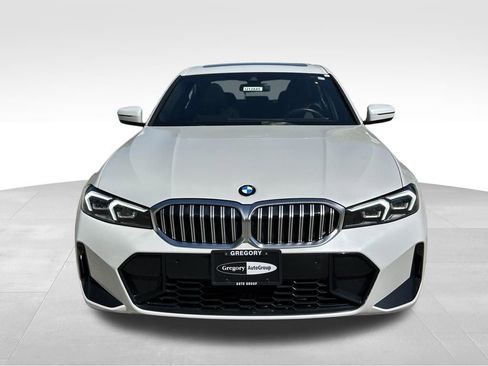 Used 2026 BMW 330i xDrive Sedan AWD/4WD image 4