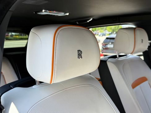 Used 2022 Rolls-Royce Cullinan Black Badge AWD/4WD image 27
