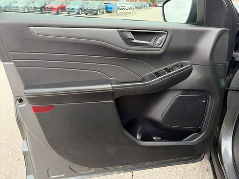 Used 2023 Ford Escape Active w/ Cold Weather Package image 14