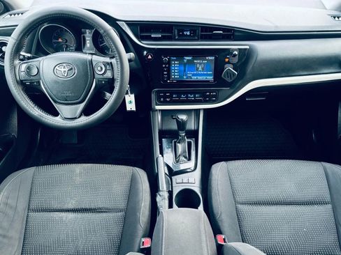Used 2017 Toyota Corolla iM image 5