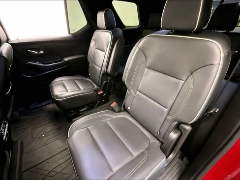 Used 2023 Chevrolet Traverse Premier AWD/4WD image 22