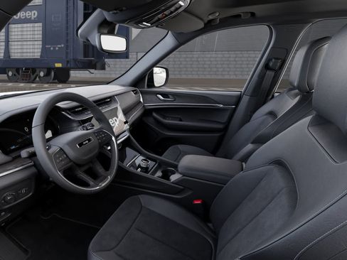 New 2026 Jeep Grand Cherokee Altitude image 22