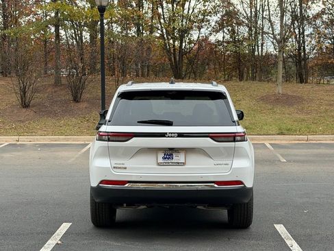 New 2025 Jeep Grand Cherokee Limited image 8
