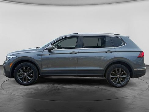 Used 2023 Volkswagen Tiguan SE AWD/4WD image 5