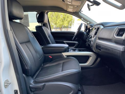 Used 2019 Nissan Titan PRO-4X w/ Pro-4x Utility Package AWD/4WD image 22