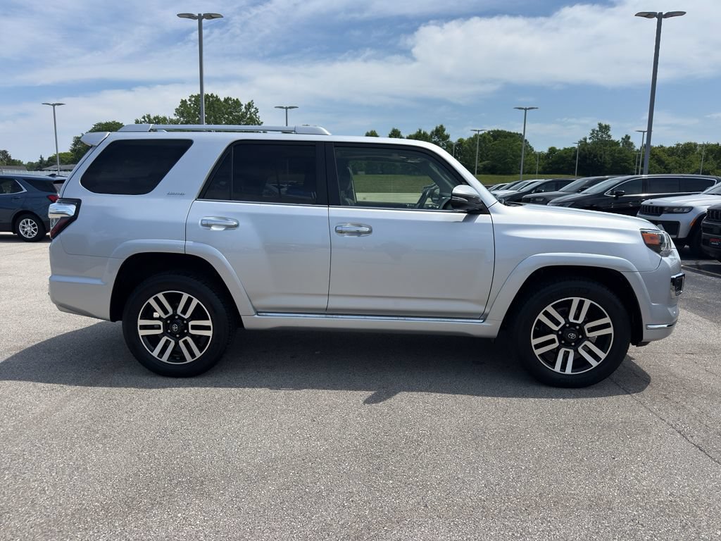 Used 2018 Toyota 4Runner Limited AWD/4WD image 4