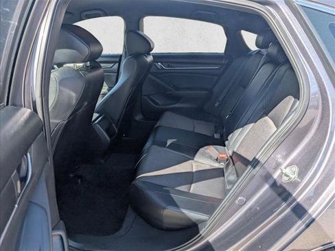 Used 2018 Honda Accord Sport image 16