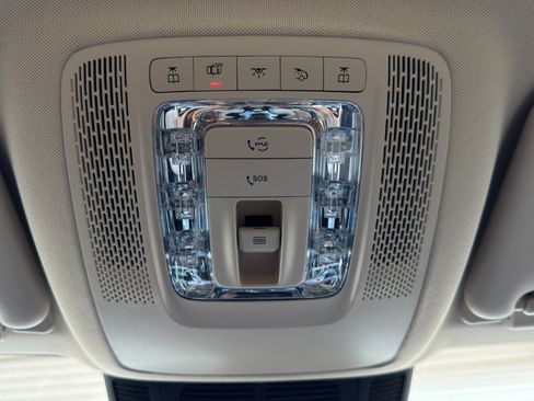 Used 2024 Mercedes-Benz GLS 580 4MATIC image 41