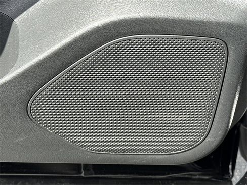 Certified 2025 Nissan Rogue S image 27