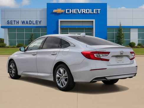 Used 2018 Honda Accord LX image 5