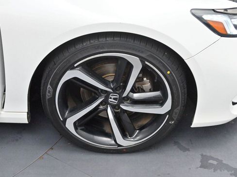 Used 2018 Honda Accord Sport image 32
