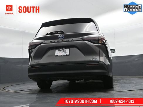 Used 2023 Toyota Sienna XLE image 44