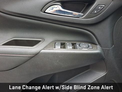 Used 2023 Chevrolet Equinox RS FWD image 15