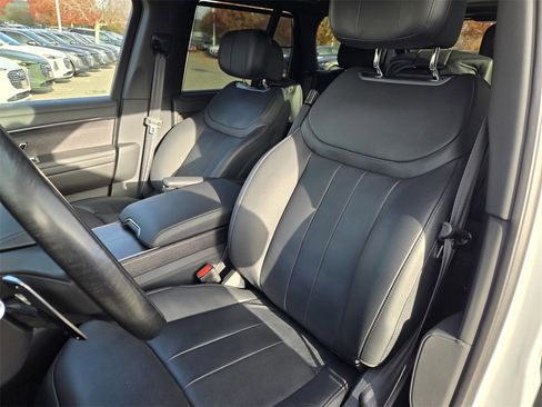 Used 2025 Land Rover Range Rover Autobiography image 20