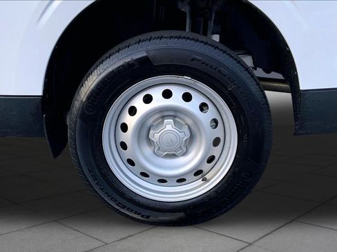 Used 2025 Ford Maverick XL FWD image 11
