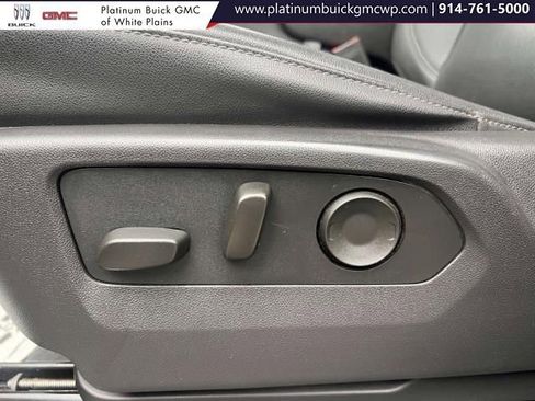 Used 2024 GMC Sierra 1500 SLT image 17