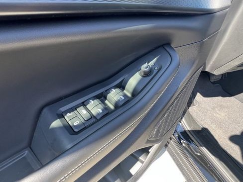 New 2025 Jeep Grand Cherokee L Altitude image 10