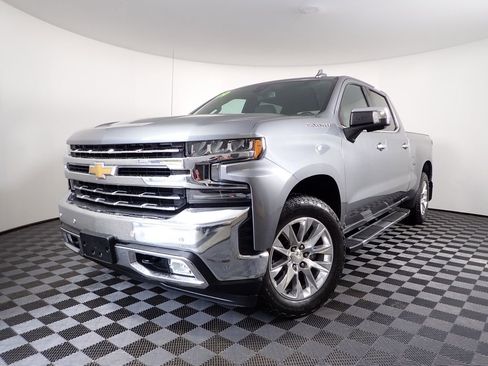 Used 2019 Chevrolet Silverado 1500 LTZ w/ LTZ Premium Package image 2