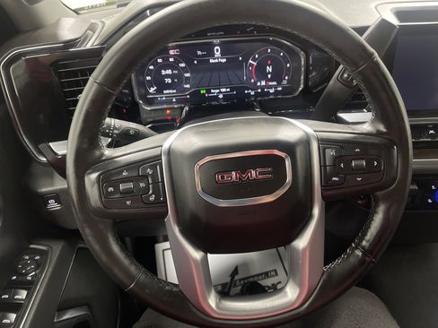 Used 2025 GMC Sierra 1500 SLT image 29