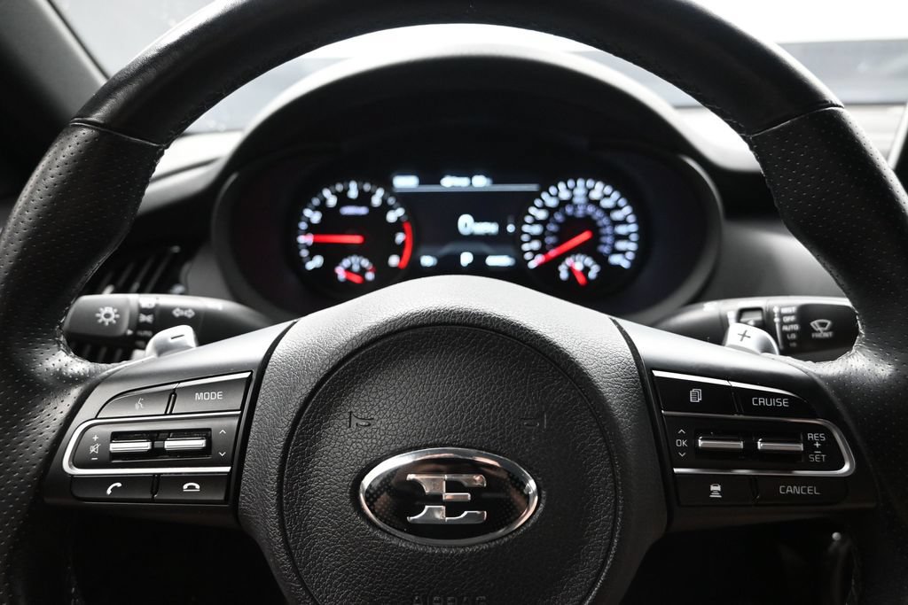 Used 2019 Kia Stinger GT1 AWD/4WD image 15