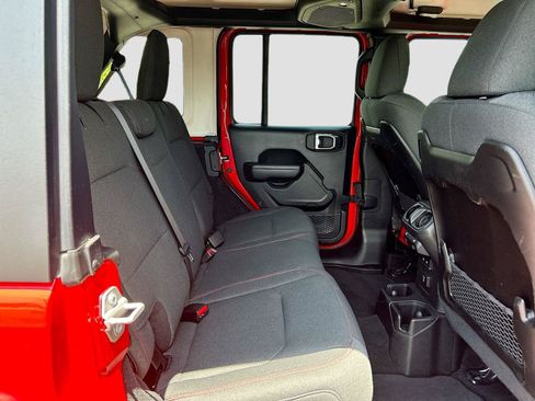 Used 2024 Jeep Wrangler Unlimited Rubicon AWD/4WD image 40