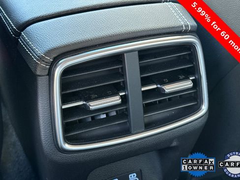 Used 2025 Genesis G70 2.5T image 13