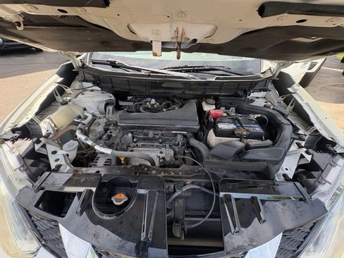 Used 2014 Nissan Rogue SV w/ SV Family Package AWD/4WD image 24