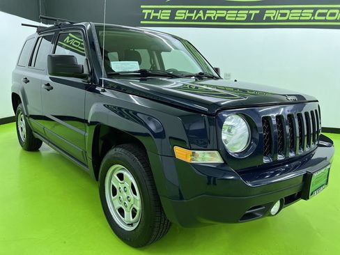 Used 2015 Jeep Patriot Sport w/ Power Value Group AWD/4WD image 2