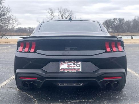 Used 2025 Ford Mustang GT Premium image 6
