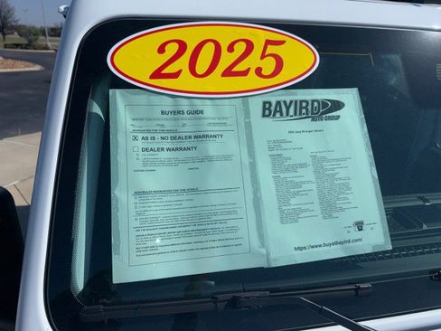 Used 2025 Jeep Wrangler Sahara image 17