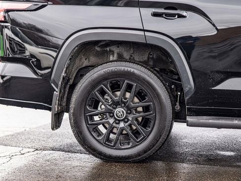 Used 2024 Toyota Sequoia Limited image 11