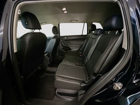 Used 2019 Volkswagen Tiguan SE image 28