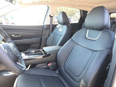 Certified 2026 Hyundai Tucson Limited FWD image 5