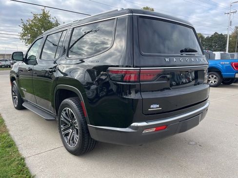 Used 2022 Jeep Wagoneer Series III w/ Flexible Seating Group image 2