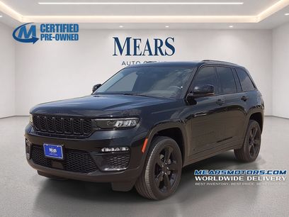 Used 2023 Jeep Grand Cherokee Limited w/ Black Appearance Package