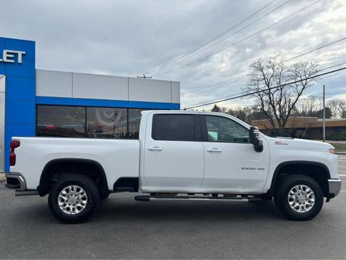 Used 2025 Chevrolet Silverado 2500 LT image 11