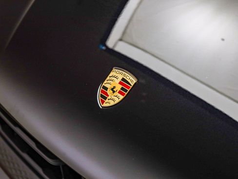 Used 2025 Porsche Macan image 44